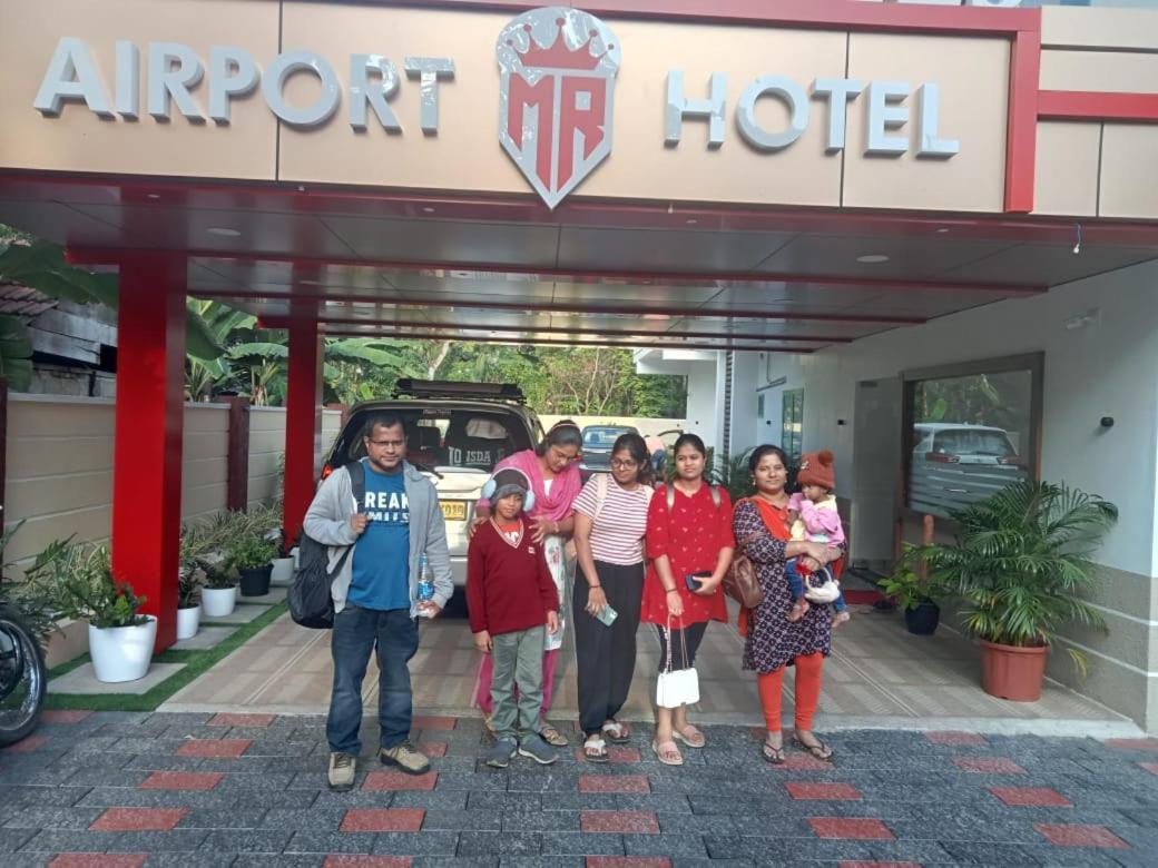 Marina Suites Airport Hotel Kochi Exterior photo