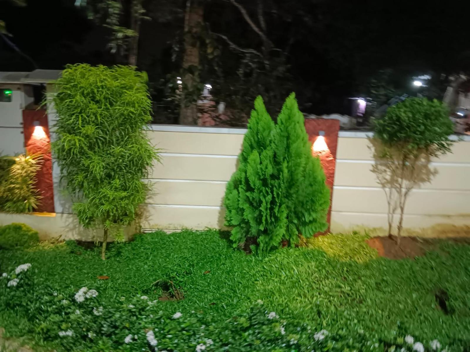 Marina Suites Airport Hotel Kochi Exterior photo